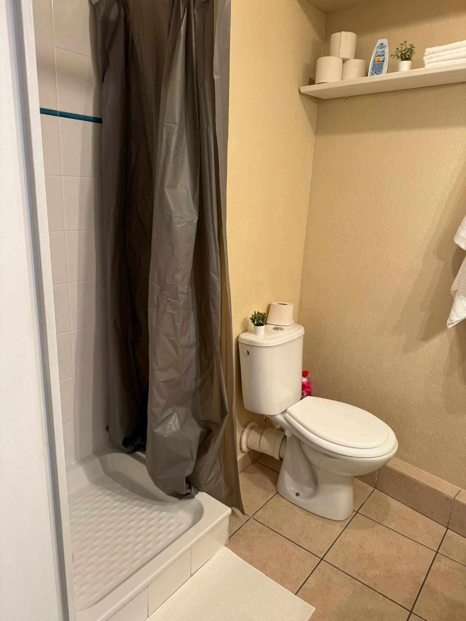 Studio Confortable Avec Vue Ницца Экстерьер фото
